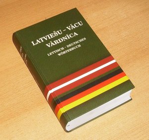 Lettisch Deutsches Wörterbuch (50.000 Wörter)