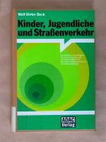 Kinder, Jugendliche und Straßenverkehr.