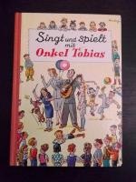 Singt und spielt mit Onkel Tobias. Ein Spielbuch für frohe und trübe Tage. Texte von Lilly Hintz und Werner E. Hintz. Zeichnungen von Barlog, Rose Kurtzke, Susanne Stolzenberg, Ursula Ullrich. Verse von Christina Molnar, Rolf Stitz-Ulrici