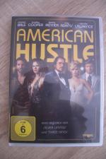 American Hustle - Regie: David O Russell, Schauspieler: Christian Bale/Bradley Cooper/Jeremy Renner u a, USA 2013, FSK ab 6, DVD-Video, Dt/engl, UT: Dt/engl für Hörgeschädigte