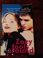 Katherine Applegate: Zoey Tools around