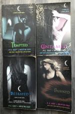 4 x HOUSE OF NIGHT NOVEL:  BURNED & BETRAYED & UNTAMED & TEMPTED / 02 - 04 - 06 - 07