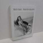 Man Ray, Photograph. mit e. Einl. von Jean-Hubert Martin. [Aus d. Franz. u.d. Engl. übers. von Bettina Aldor]
