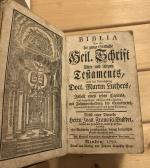 Biblia - Das ist die ganze heilige Schrift Alten und Neuen Testaments, nach der Übersetzung Doct. Martin Luthers mit vorgesetzten kurzen Inhalt eines jeden Kapitels und beigefügten richtigen Schriftstellen; mit Zusammensetzung des Grundwertes, wie auch verschiedener alten und neuen Editionen, auf das sorgfältigste ausgefertigt.