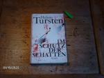 Helene Tursten: Im Schutz der Schatten Helene Tursten: Im Schutz der Schatten