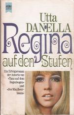 Regina auf den Stufen