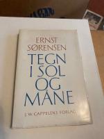 Tegn i sol og måne Essays