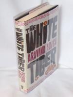 The White Tiger. Gebundene Erstausgabe Atlantic, hardcover, first edition, first printing. SIGNED.