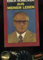 Erich Honecker. Aus meinem Leben. Mit 98 Abbildungen. sowie einem Frontispiz.