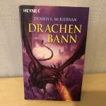 Dennis L., MC Kiernan: Drachenbann, Die 