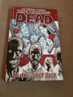 Robert Kirkman, Tony Moore: The Walking Robert Kirkman, Tony Moore: The Walking