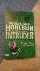 Hohlbein, Wolfgang. G113: Intruder. Erst Hohlbein, Wolfgang. G113: Intruder. Erst