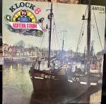 KLOCK 8, ACHTERN STROM