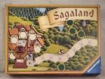 SAGALAND - ältere Version im gelben Karton [Kinderspiel]. Spiel des Jahres 1982. Achtung: Nicht geeignet für Kinder unter 3 Jahren.