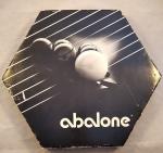 abalone - Spiel der Kräfte [Taktikspiel]. Achtung: Nicht geeignet für Kinder unter 3 Jahren.