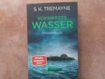 Schwarzes Wasser