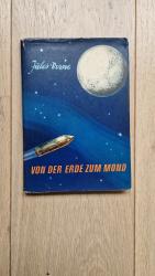 Von der Erde zum Mond