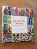 Icelandic color knitting: rose-pattern insert knitting in a new light