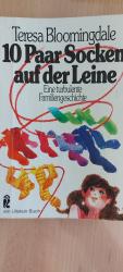 10 Paar Socken auf der Leine