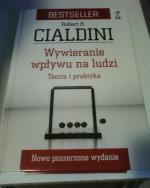 Wywieranie wpływu na ludzi: Teoria i praktyka