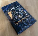 Lena Blaudez: Spiegelreflex Lena Blaudez: Spiegelreflex