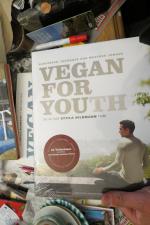 Attila Hildmann: Vegan for Youth. Die At