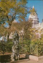 1052559 Paris Montmartre