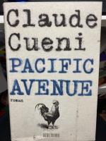 Pacific Avenue : Roman. Nach dem autobiografischen Bestseller »Script Avenue« erzählt Claude Cueni in seinem neuen Buch »Pacific Avenue« nicht nur die Fortsetzung seiner Lebensgeschichte, sondern auch von einer fantastischen Reise, die ihn auf die Philippinen führt. Dort will er einerseits die Familie seiner Frau kennen lernen und andererseits für einen weiteren historischen Roman recherchieren: über die erste Weltumsegelung des portugiesischen Seefahrers Ferdinand Magellan. Ein neues Medikament, das er zur Linderung der Folgen seiner Knochenmarktransplantation bekommt, beginnt dabei aber, seine Wahrnehmung zu verändern, und so entführt uns der Autor auf eine zusätzliche, sehr kafkaeske Reise zu den Schaltstellen unseres Gehirns, in die Finsternis unserer Träume geradewegs zu den Quellen menschlicher Kreativität. »Pacific Avenue« wird so zu einer unvergesslichen Gratwanderung zwischen Poesie und Neurologie und einer großartigen Hymne an das Leben und die Kraft der Fantasie. Nach der »S