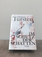 Helene Tursten: Im Schutz der Schatten, 
