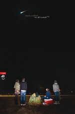 ISBN 9783570403426: We All Looked Up