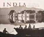 ISBN 9783791324081: India Through the Lens