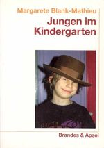 ISBN 9783860992661: Jungen im Kindergarten