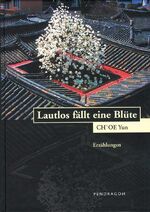 Lautlos fällt eine Blüte