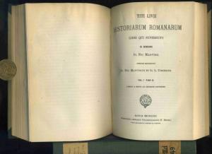 Historiarum Romanarum Libri qui supersunt. Ex Regensione Io. Nic. Madvigii. 2 Bände in einem Band: Vol I. Pars I. Libros quinue primos continens. / Vol […]