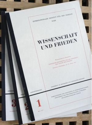 Wissenschaft und Frieden. Erster, zweiter und dritter Teil 1977. Institut für den Frieden, Wien. Wissenschaftliches Symposium.