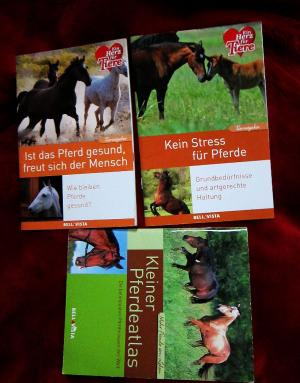 3 Pferde-Ratgeber: 1. Kleiner Pferdeatlas. Die beliebtesten Pferderassen der Welt ; 2. Ist das Pferd gesund, freut sich der Mensch - Wiebleiben Pferde gesund? 3. Kein Stress für Pferde - Grundbedürfnisse und artgerechte Haltung. Reihe: Mehr Freude am Lebe
