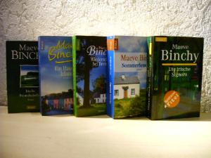 gebrauchtes Buch – Maeve Binchy – 5 X Maeve Binchy - Die irische Signora + Sommerleuchten + Wiedersehen bei Brenda + Ein Haus in Irland + Irische Freundschaften