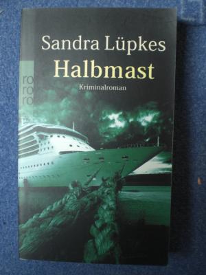 gebrauchtes Buch – Sandra Lüpkes – Halbmast