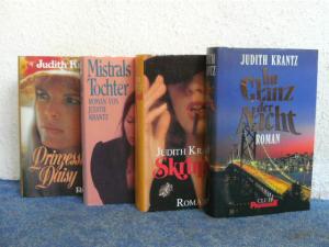 gebrauchtes Buch – Judith Krantz – 4 X Judith Krantz - Prinzessin Daisy + Im Glanz der Nacht + Skrupel + Mistrals Tochter