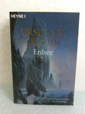 Alle 4 Bücher des Erdsee-Zyklus in einem Band - Der Magier der Erdsee + Die Gräber von Atuan + Das ferne Ufer + Tehanu