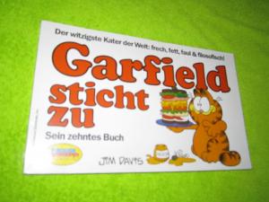 gebrauchtes Buch – Jim Davis – Garfield - Sein zehntes (10.)  Buch / Garfield greift um sich