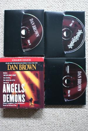 15 CDs (ungekürzt): Angels and Demons (auf englisch)