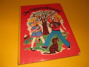 gebrauchtes Buch – Im Schlaraffenland Favorit Verlag - Altes Kinderbuch