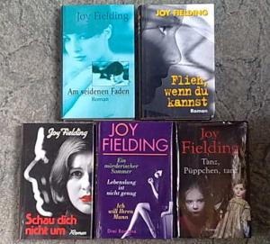 gebrauchtes Buch – Joy Fielding – 7 X Joy Fielding - Am seidenen Faden + Lauf, Jane, lauf + Tanz, Püppchen, tanz + Schau dich nicht um + Ein mörderischer Sommer + Lebenslang ist nicht genug + Ich will Ihren Mann