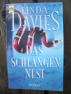 gebrauchtes Buch – Linda Davies – Das Schlangennest. (Tb)