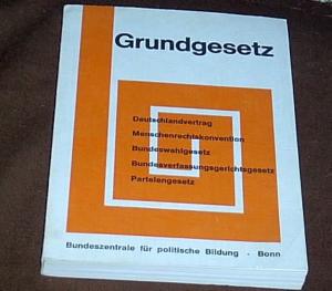 Grundgesetz  für die Bundesrepublik Deutschland . Textausgabe - Stand: Juli 1975