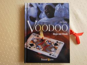 gebrauchtes Buch – Leah Gordon – Voodoo   -   Magie und Rituale