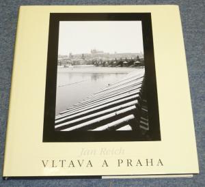 Vltava a Praha. Tschechischer, Deutscher, Englischer, Spanischer, Französischer u. Italienischer Vorbericht + Bilderverzeichnis für genannten Sprachen […]