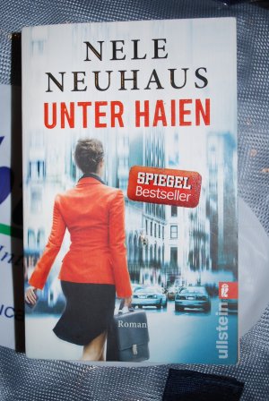 gebrauchtes Buch – Nele Neuhaus – Unter Haien