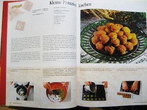 gebrauchtes Buch – Das Weihnachts-Backbuch - Das Weihnachtsbackbuch -  Festliches Backen und Kochen - mit Menü-Vorschlägen